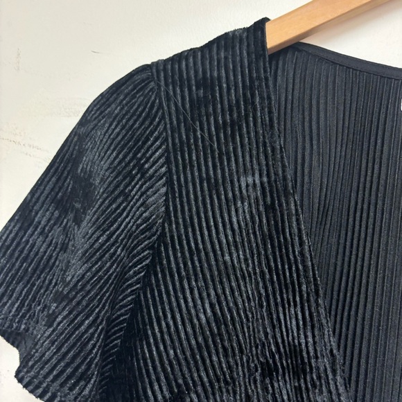 Urban Outfitters Smitten Ribbed Peplum Top - Picture 5 of 11